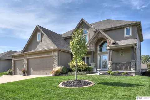 8534 N 168 Ave, Bennington, NE 68007