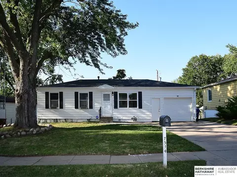 7514 Chandler Hills Dr, Bellevue, NE 68147