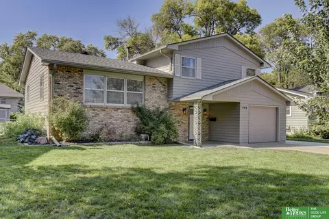 806 S Osage St, Papillion, NE 68046