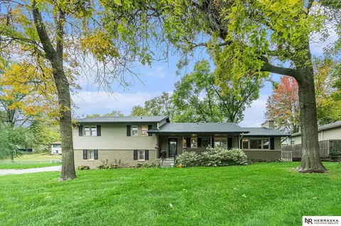 3294 S 104th Ave, Omaha, NE 68124