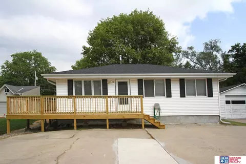 5054 Fremont St, Lincoln, NE 68504