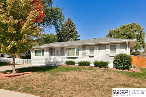86 Wenwood Cir, Council Bluffs, IA 51503
