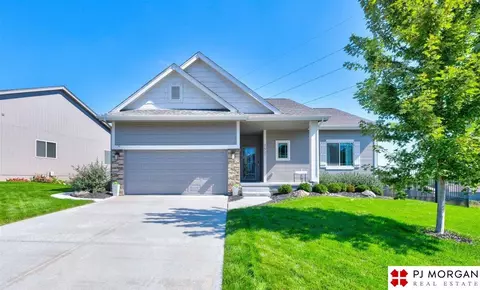 7521 N 143 Avenue Cir, Omaha, NE 68142