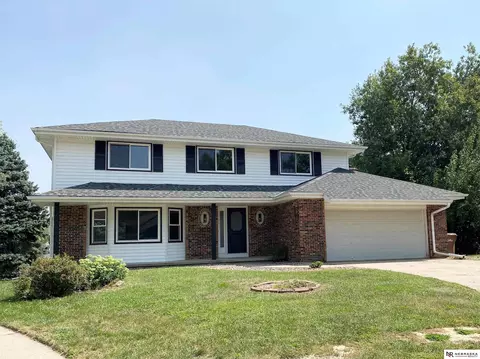 2902 Daniell Cir, Bellevue, NE 68123