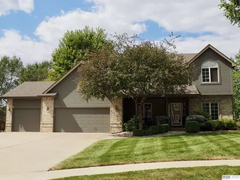 1712 S 177 Cir, Omaha, NE 68130