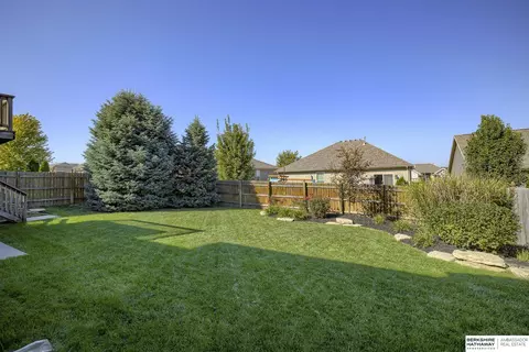 18912 Olive St, Omaha, NE 68136