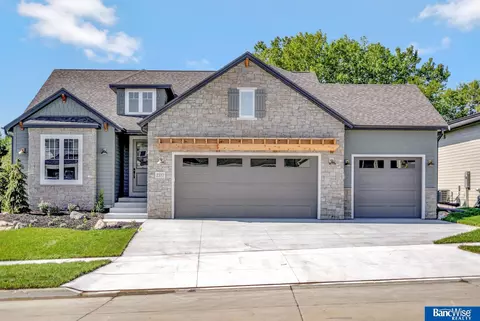 2337 Big Timber Rd, Lincoln, NE 68520