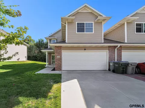 4220 N 18th St, Lincoln, NE 68521