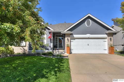 16410 Taylor St, Omaha, NE 68116