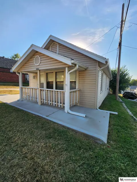 4806 S 60th St, Omaha, NE 68117