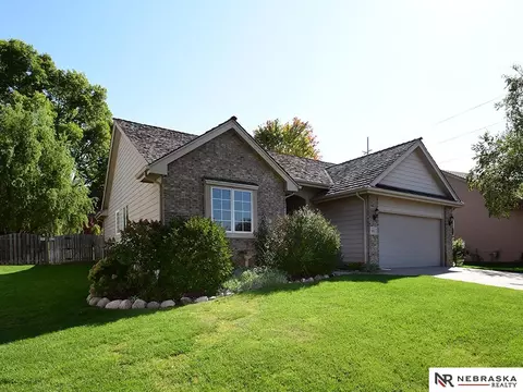 1011 S 159th Ave, Omaha, NE 68118
