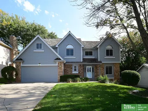 405 S 158 Ave, Omaha, NE 68118