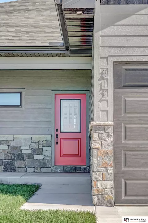 312 Park St, Ceresco, NE 68017