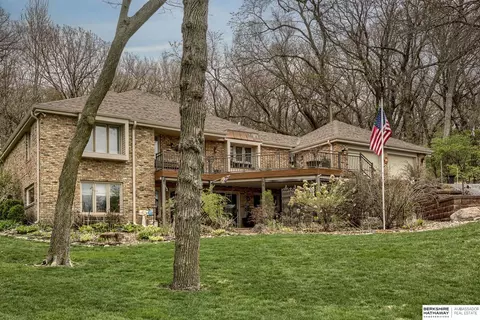 957 S 220 St, Elkhorn, NE 68022