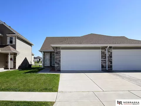 8973 Buckshot Rd, Lincoln, NE 68507