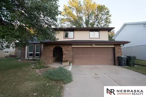 6200 NW 5th St, Lincoln, NE 68521