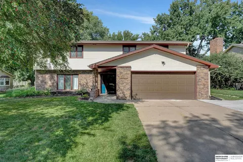 2611 S 75th St, Lincoln, NE 68505