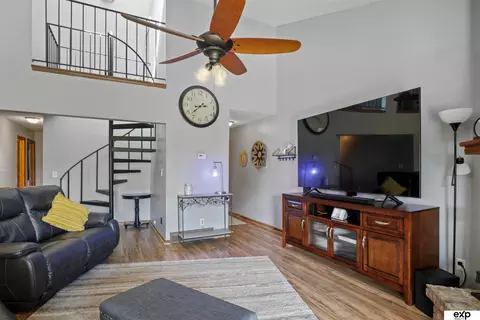 23 Lakeshore Ct, Council Bluffs, IA 51501