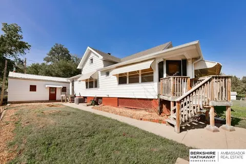 2320 S 7th St, Omaha, NE 68108