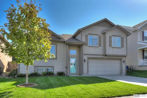 8225 N 150th St, Bennington, NE 68007