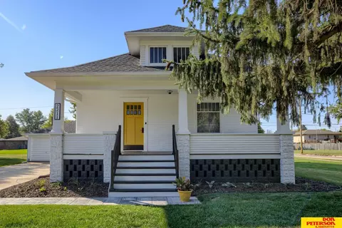 2211 E Military Ave, Fremont, NE 68025