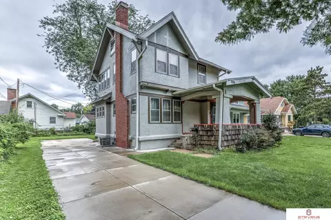 6808 Minne Lusa Blvd, Omaha, NE 68112