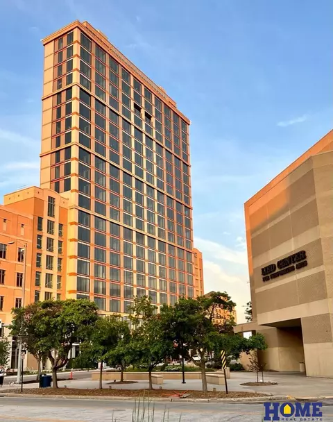1125 Q St #802, Lincoln, NE 68508