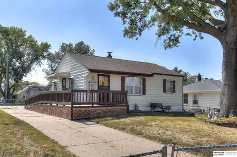5201 Orchard Ave, Omaha, NE 68117