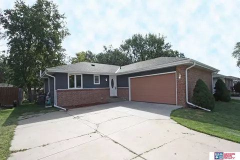 4720 S 56th St, Lincoln, NE 68516