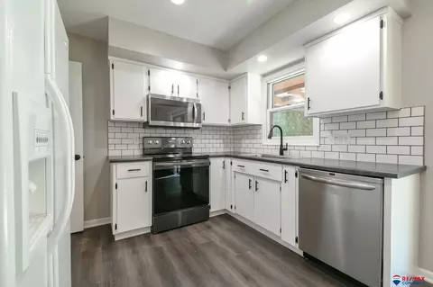 7215 Aylesworth Ave, Lincoln, NE 68505