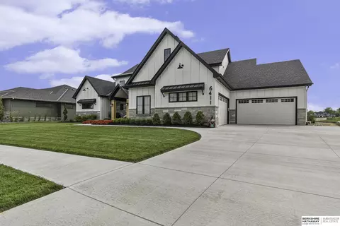 6411 N 295th St, Valley, NE 68064