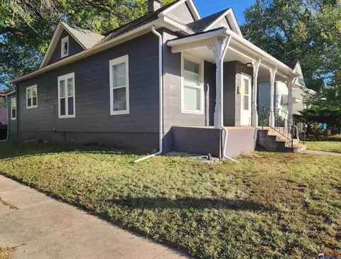 902 S 10th St, Lincoln, NE 68508