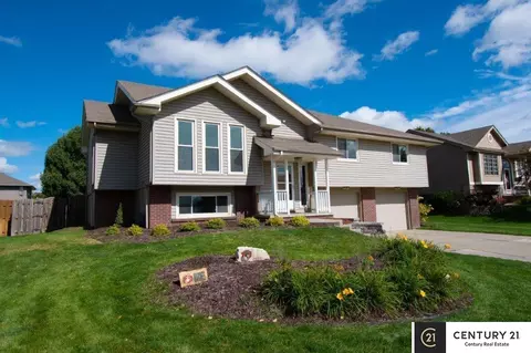 1812 Ashwood Ave, Papillion, NE 68133
