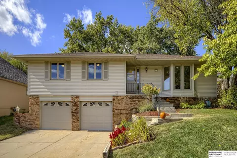 2212 S 152 St, Omaha, NE 68144