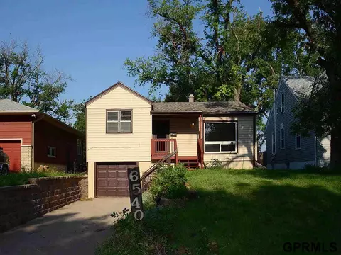 6540 N 34 St, Omaha, NE 68112