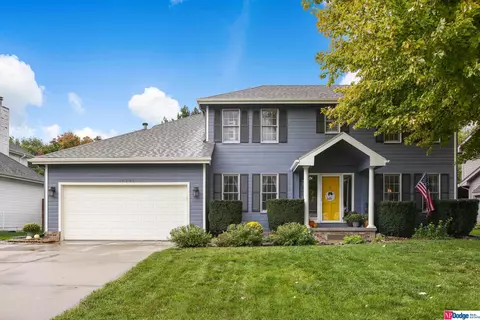10281 Mary St, Omaha, NE 68122