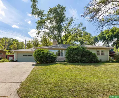 6437 Glenwood Rd, Omaha, NE 68132