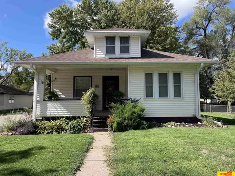 921 N Somers Ave, Fremont, NE 68025