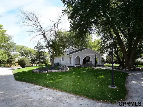 336 280th Rd, Milford, NE 68405