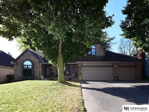 16323 Hascall St, Omaha, NE 68130