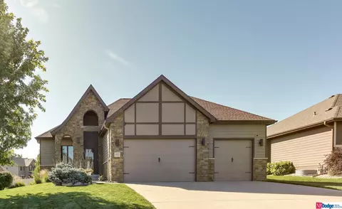 19707 Orchard Ave, Omaha, NE 68135