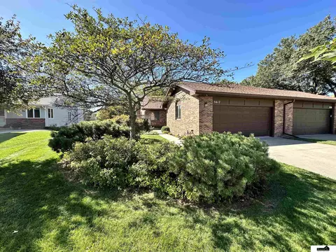 5617 S 73rd St, Lincoln, NE 68516
