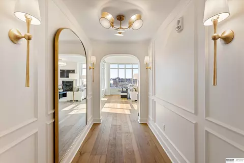 444 Riverfront Plz #804, Omaha, NE 68102