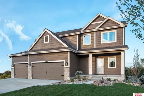 9205 S 168 Avenue Cir, Omaha, NE 68136