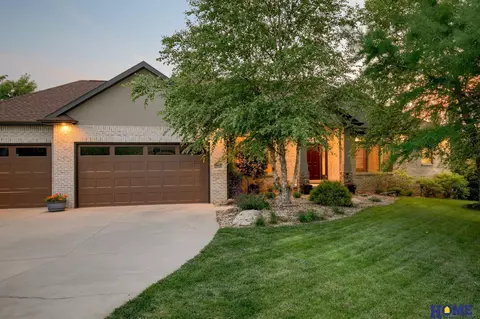 9457 Hollow Tree Ct, Lincoln, NE 68512