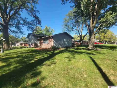 1724 Garfield St, Beatrice, NE 68310 photo 27