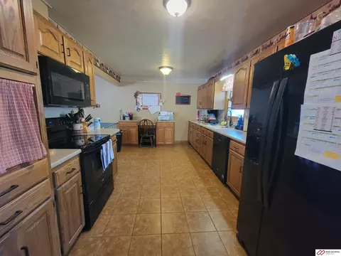 1724 Garfield St, Beatrice, NE 68310 photo 5