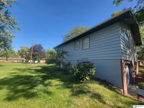 1724 Garfield St, Beatrice, NE 68310 photo 31