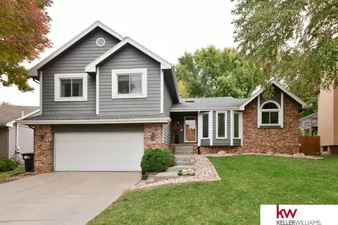 319 N 162nd St, Omaha, NE 68118