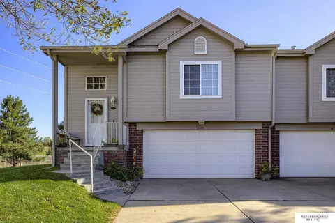 14421 Saratoga Plz, Omaha, NE 68116
